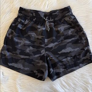 Athleta Girl Camouflage Black & Gray Athletic Shorts Drawstring Waist Size XL/14